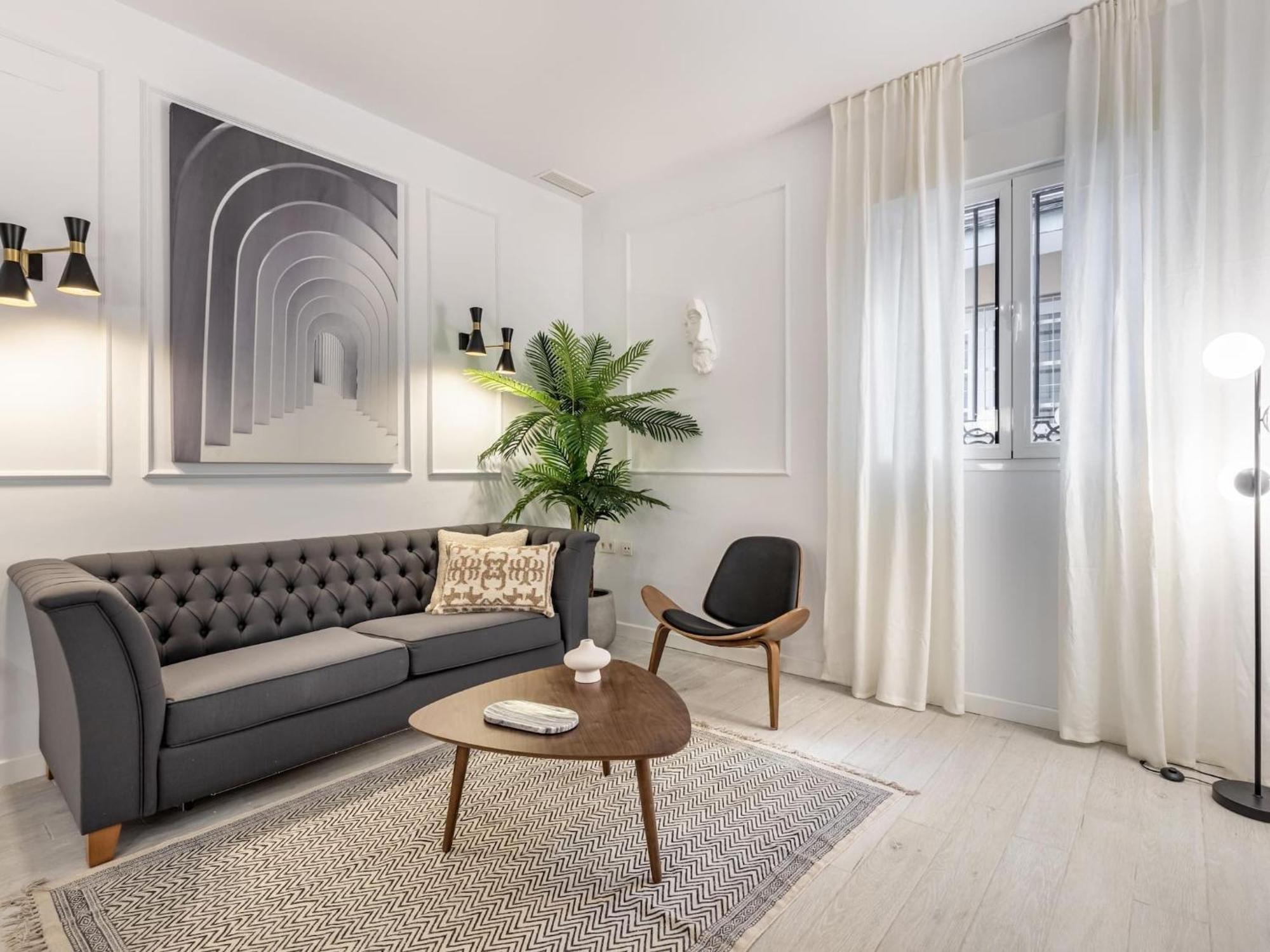 Central Stylish And Elegant 1 & 2 Bedroom Apartments III Granada Luaran gambar