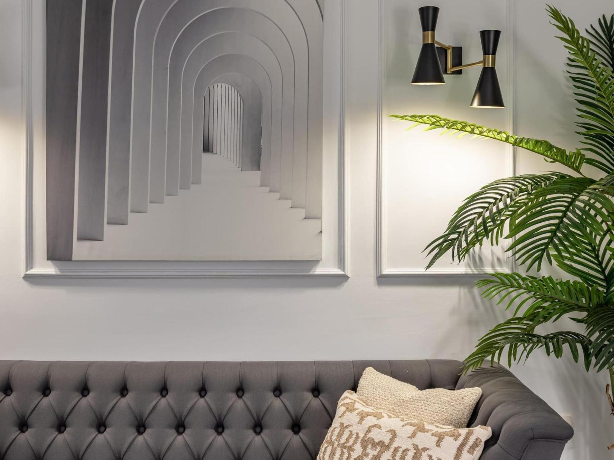 Central Stylish And Elegant 1 & 2 Bedroom Apartments III Granada Luaran gambar