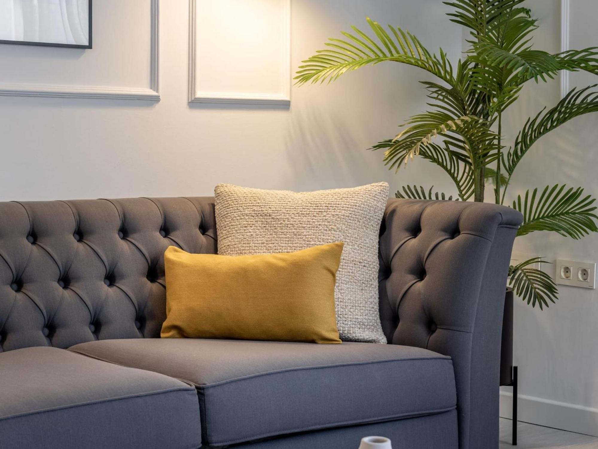Central Stylish And Elegant 1 & 2 Bedroom Apartments III Granada Luaran gambar